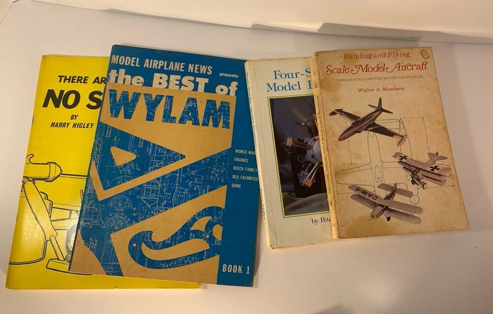 Model Aircraft Plane construction and engine Books lot of four